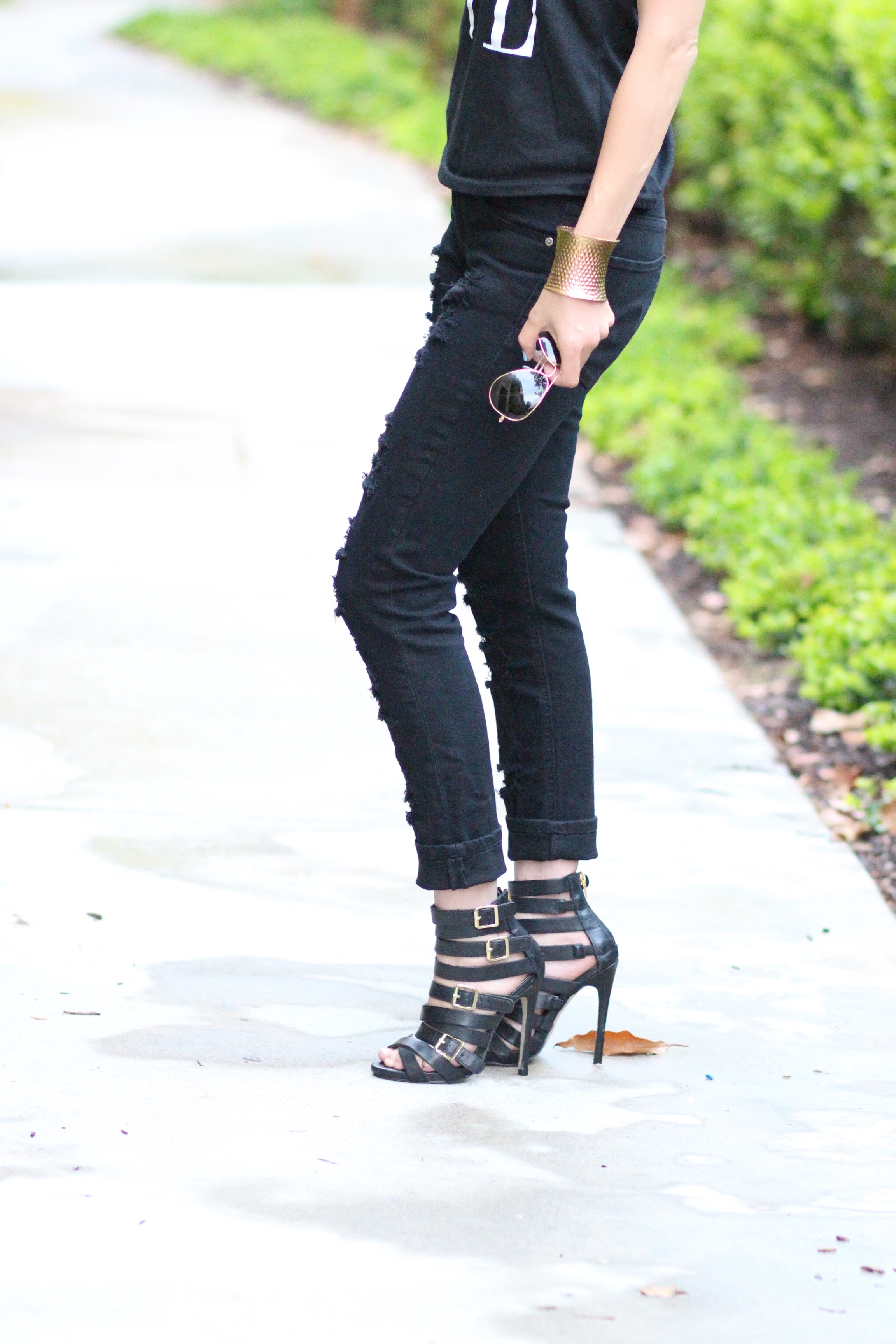 LOVE off the shoulder top | Kendall + Kylie Madden Milah sandal